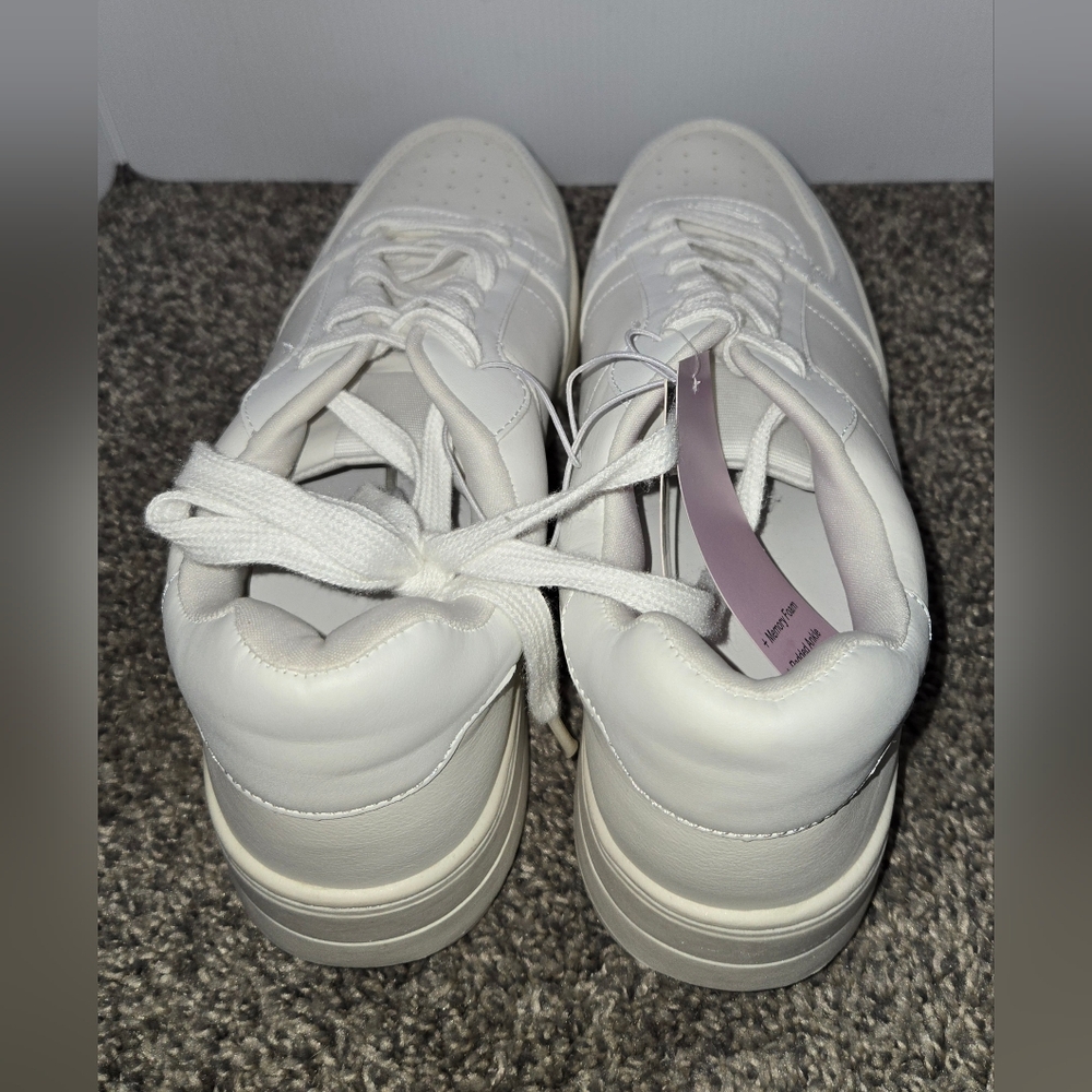 White Athletic Tennis Shoes, Memory Foam, Padded Ankle Collar, Size 11, New - Picture 7 of 12